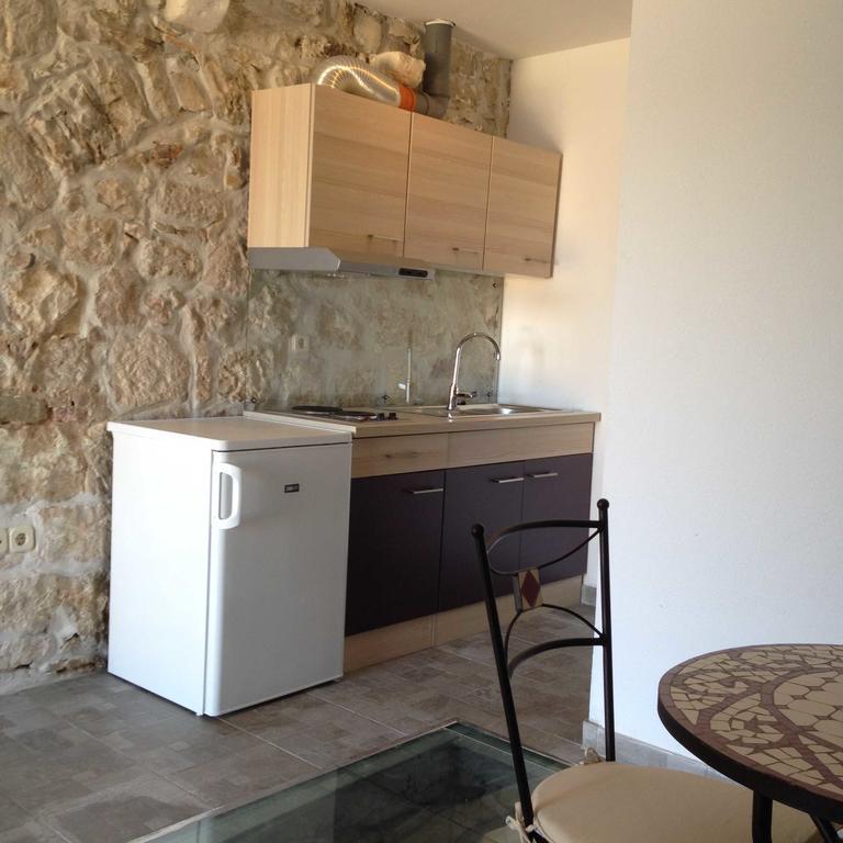 Apartments Acalinovic Вис Номер фото