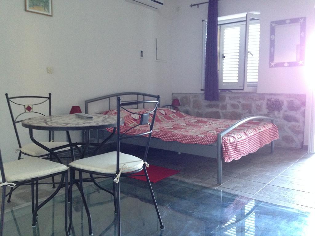 Apartments Acalinovic Вис Номер фото