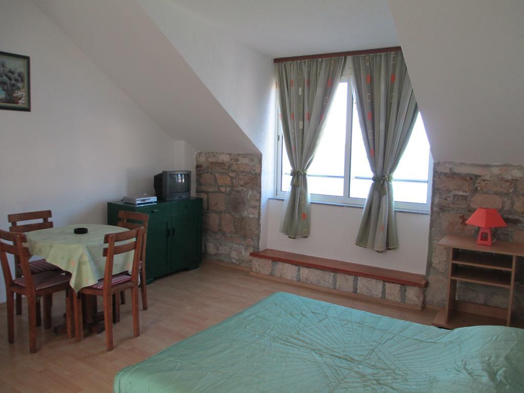 Apartments Acalinovic Вис Номер фото