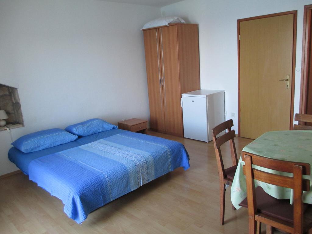 Apartments Acalinovic Вис Номер фото